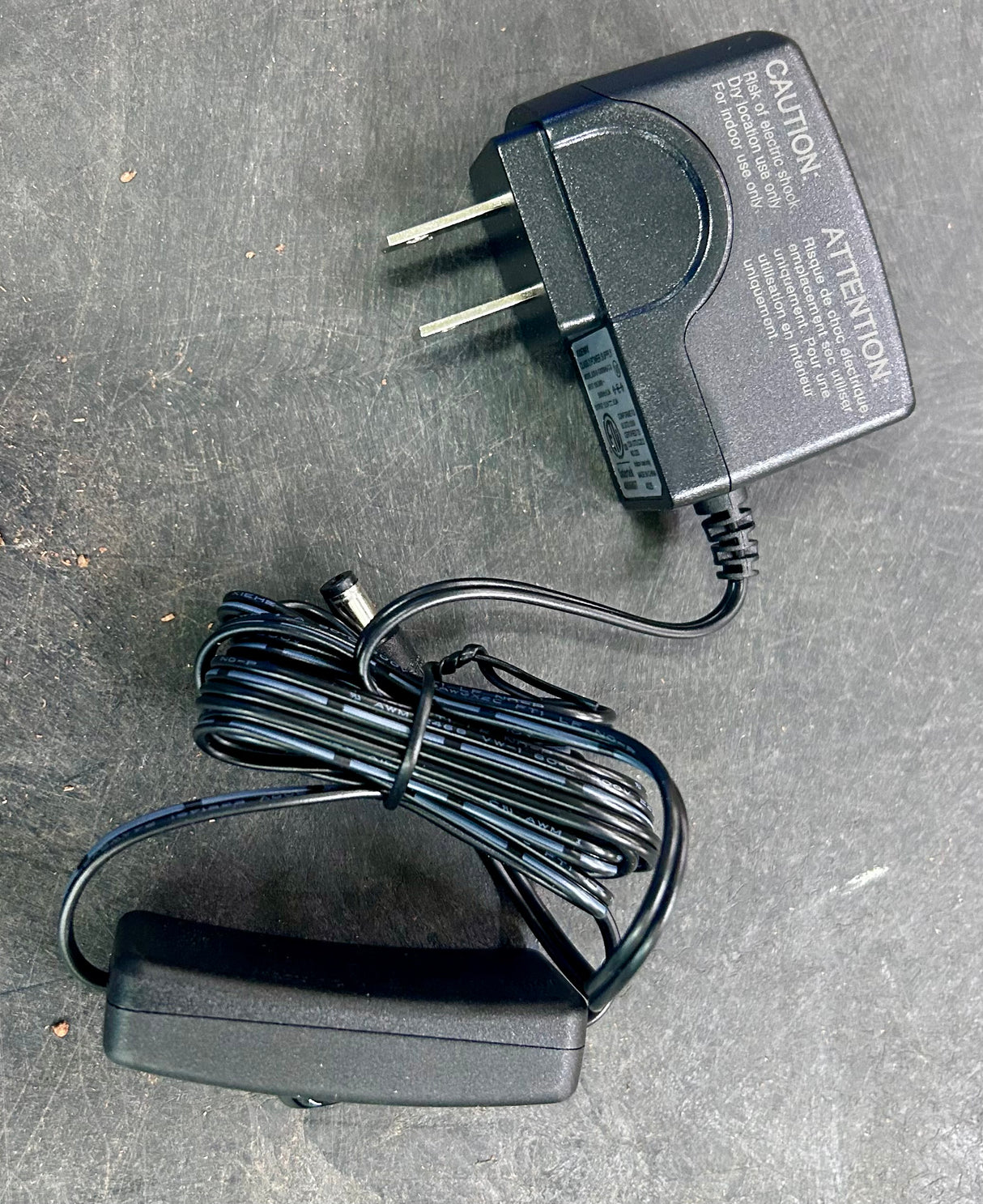 W.Y.S.I.W.Y.G. 1001 - Marina 5 gallon replacement cover/ light / transformer.